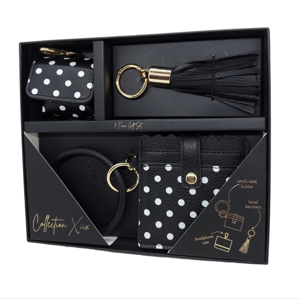 Collection Xiix 3 Piece Gift Set Keychain, Headphone Case,Credit Card Holder NWT